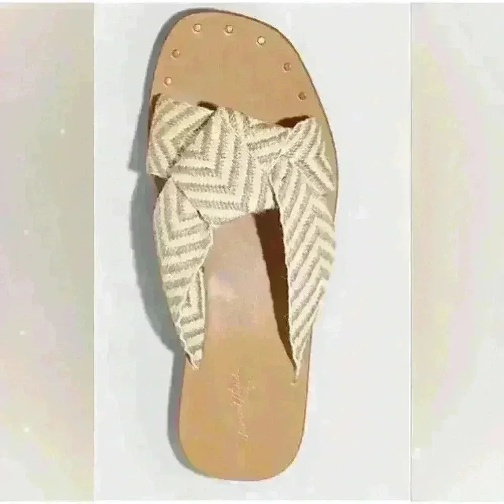 Women's Louise Chevron Print Knotted Slide Sandals - Universal Thread Tan 7.5